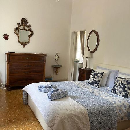 A Casa Del Console Apartment Mondello Exterior photo